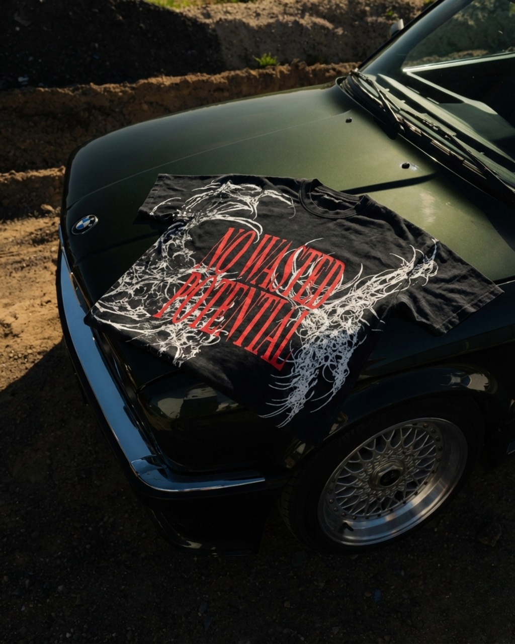 GOTHIC STONE WASHED TEE